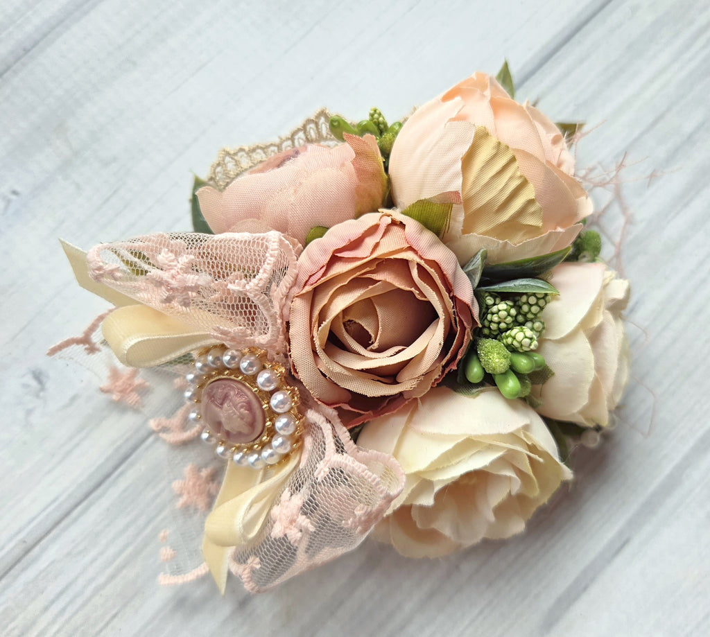 Vintage Blush Medium Floral Bloom