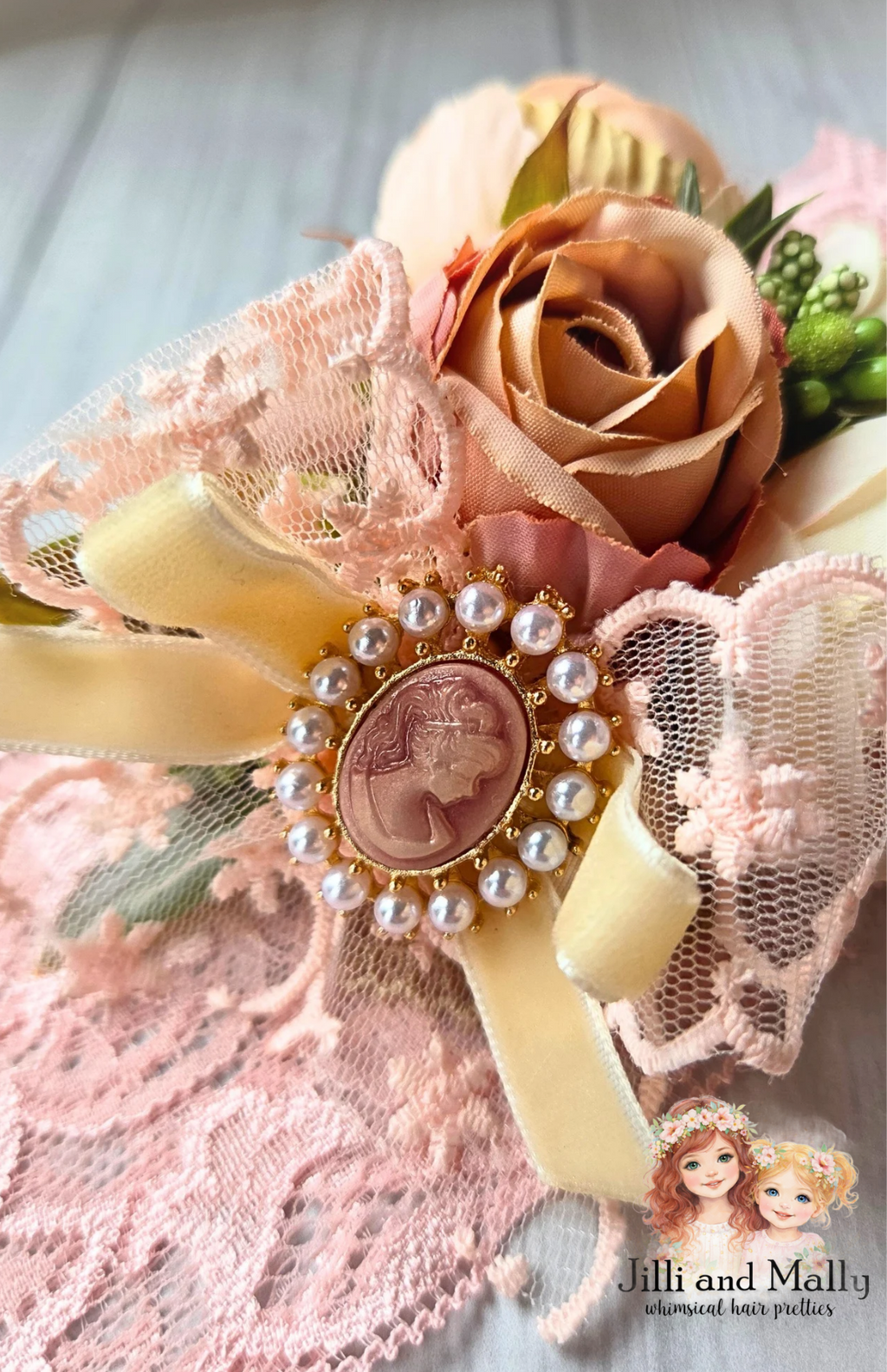 Vintage Blush Medium Floral Bloom